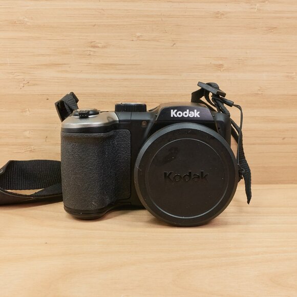 Kodak PIXPRO AZ251 16MP 25x Zoom Digital Camera - Tested - Picture 2 of 7